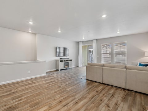 Tiny photo for 6044 W 11800 S, South Jordan, UT 84009 (MLS # 2182168)