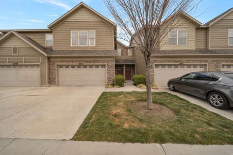 Photo of 13503 S LEAF WING LN, Herriman, UT 84096 (MLS # 2141484)