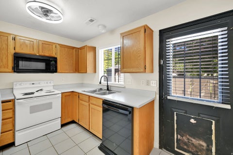 Tiny photo for 928 INDEPENDENCE AVE, Provo, UT 84604 (MLS # 2184241)