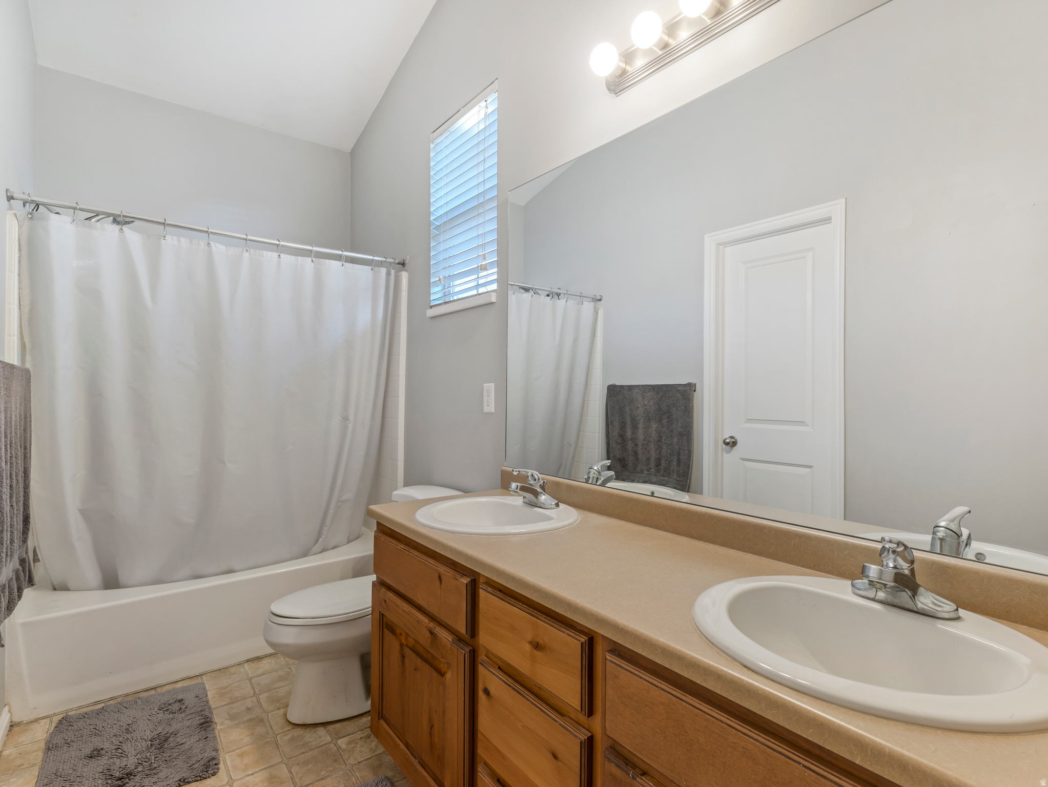 COVENTRY AT FOXBORO - Residential