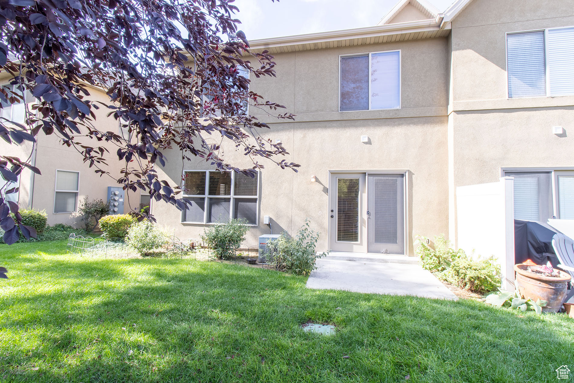 COTTAGES ON THE 9TH - Residential
