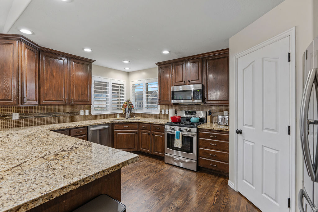 LINKS AT RIVERBEND - Residential