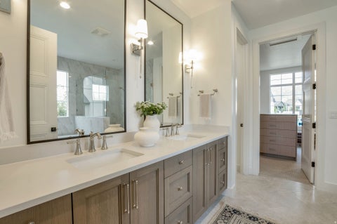 Tiny photo for 39 N HAYFIELD CIR, Kaysville, UT 84037 (MLS # 2173396)
