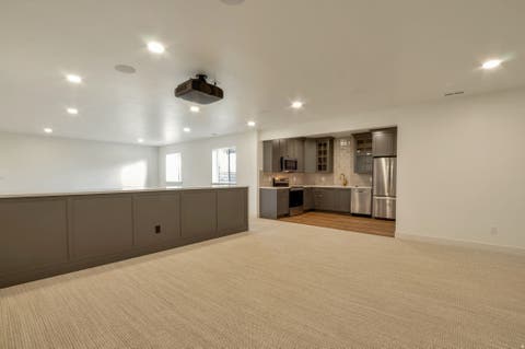 Tiny photo for 39 N HAYFIELD CIR, Kaysville, UT 84037 (MLS # 2173396)