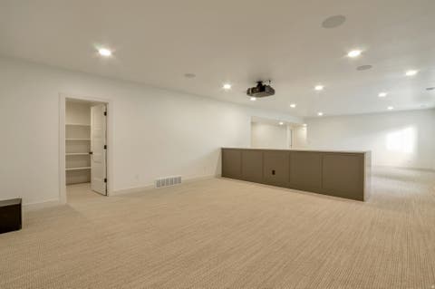 Tiny photo for 39 N HAYFIELD CIR, Kaysville, UT 84037 (MLS # 2173396)