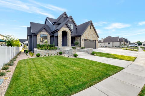 Tiny photo for 39 N HAYFIELD CIR, Kaysville, UT 84037 (MLS # 2173396)