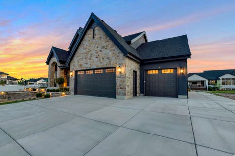 Tiny photo for 39 N HAYFIELD CIR, Kaysville, UT 84037 (MLS # 2173396)