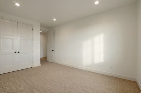 Tiny photo for 39 N HAYFIELD CIR, Kaysville, UT 84037 (MLS # 2173396)