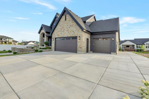 Tiny photo for 39 N HAYFIELD CIR, Kaysville, UT 84037 (MLS # 2173396)
