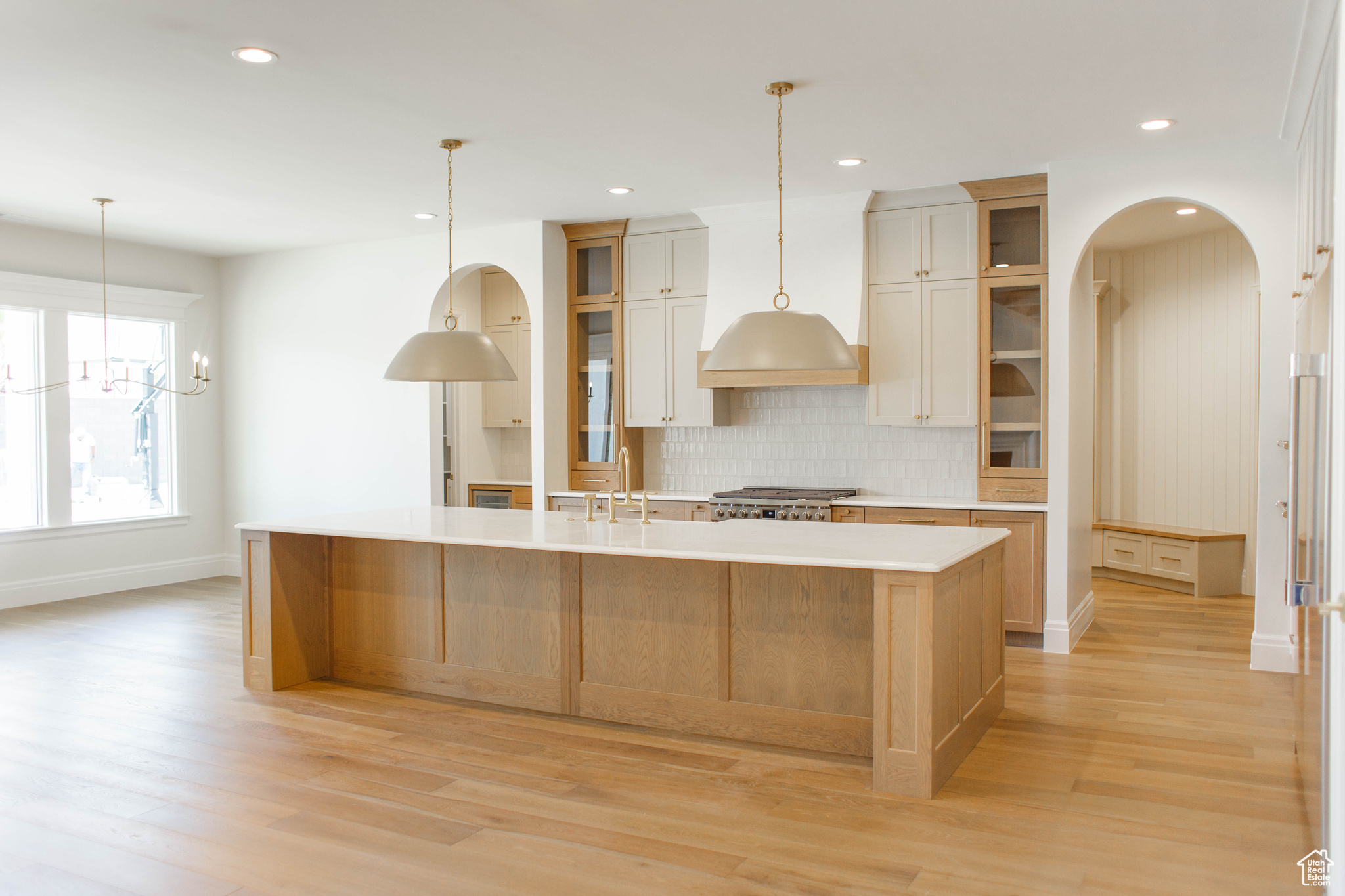 QUEENSRIDGE - Residential
