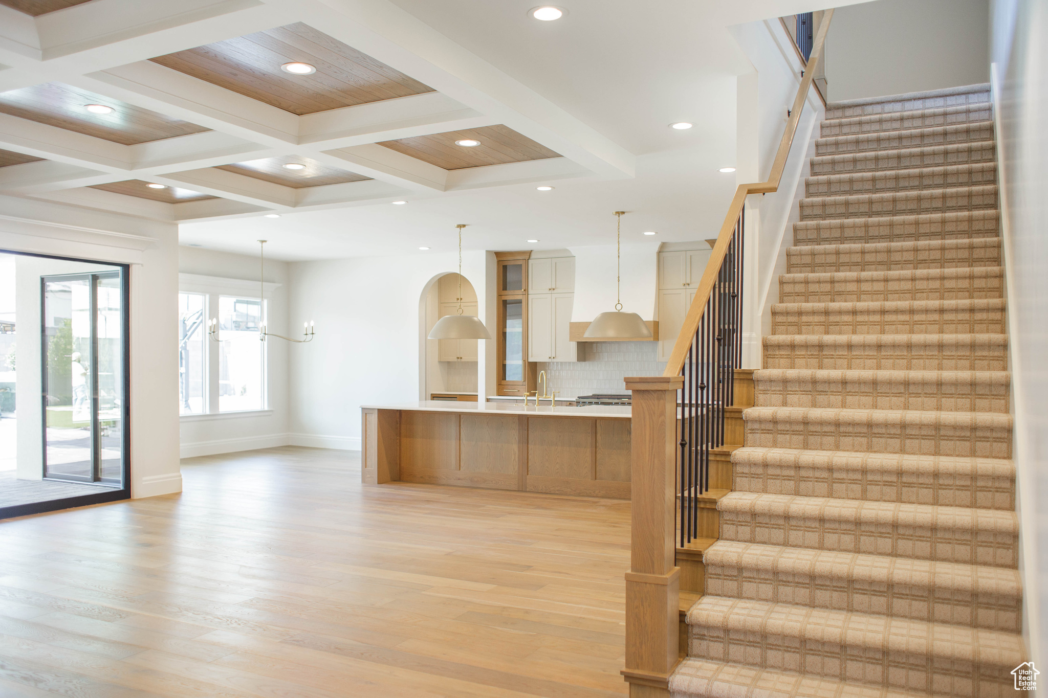 QUEENSRIDGE - Residential