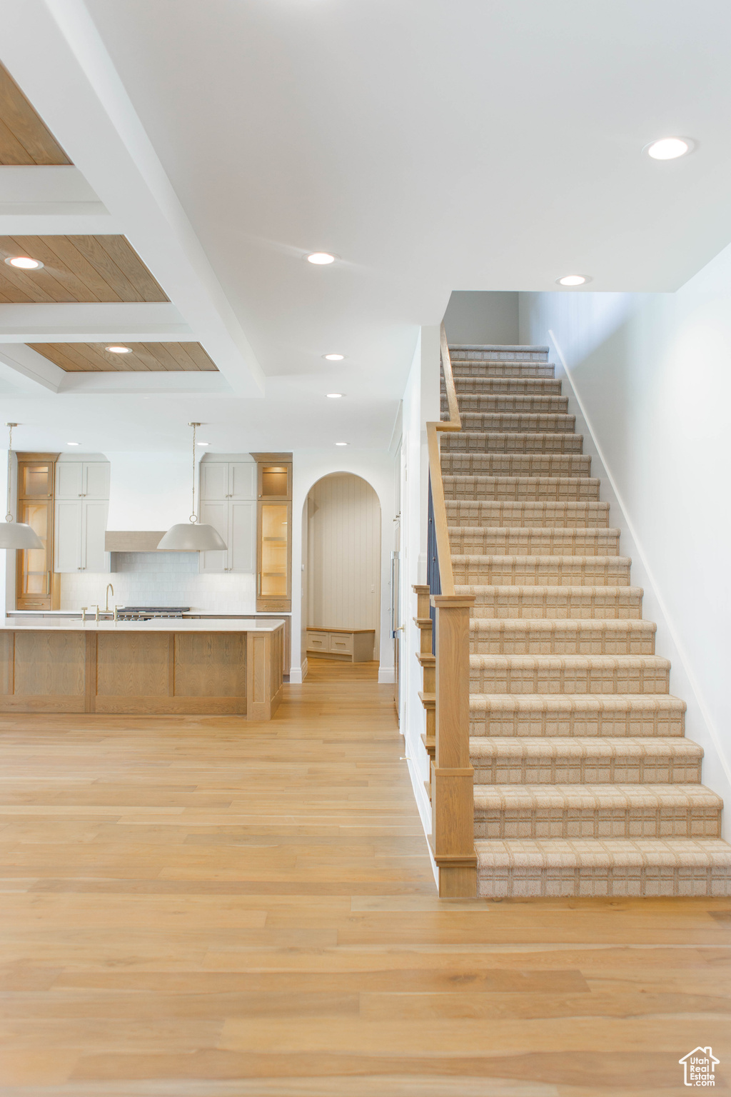 QUEENSRIDGE - Residential