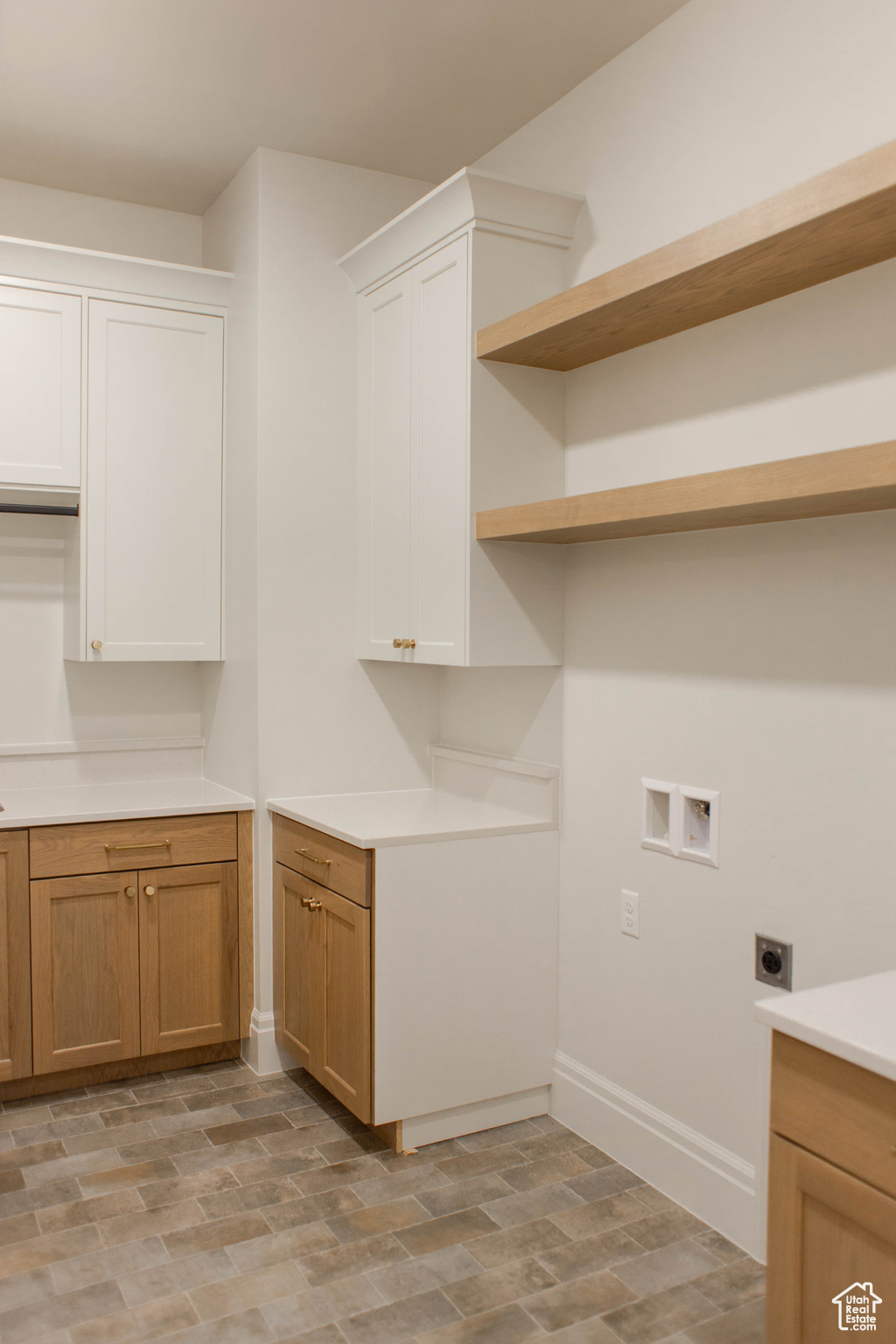 QUEENSRIDGE - Residential