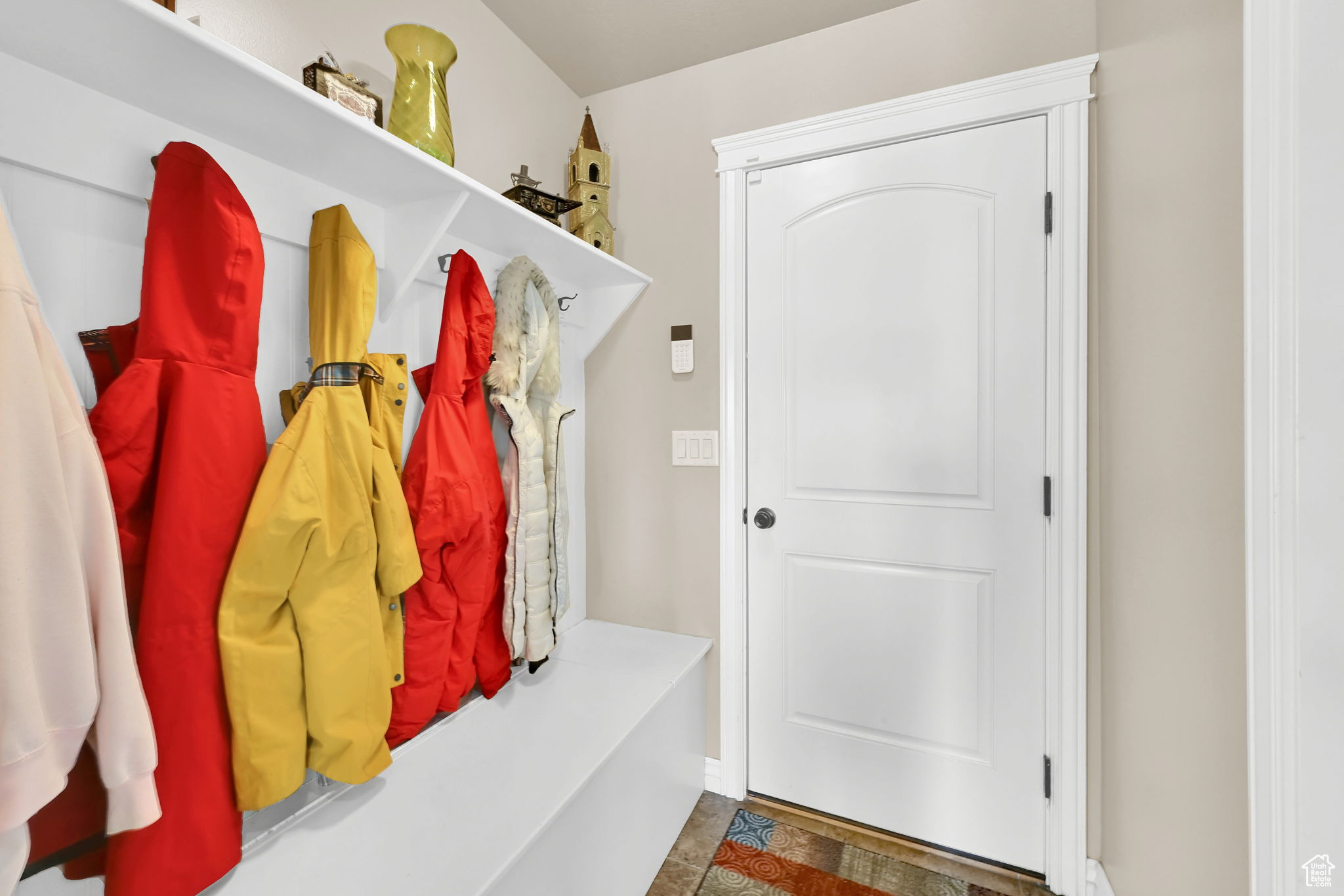 Hooper, Utah 84315, United States, 3 Bedrooms Bedrooms, ,2 BathroomsBathrooms,Residential,Active,91435