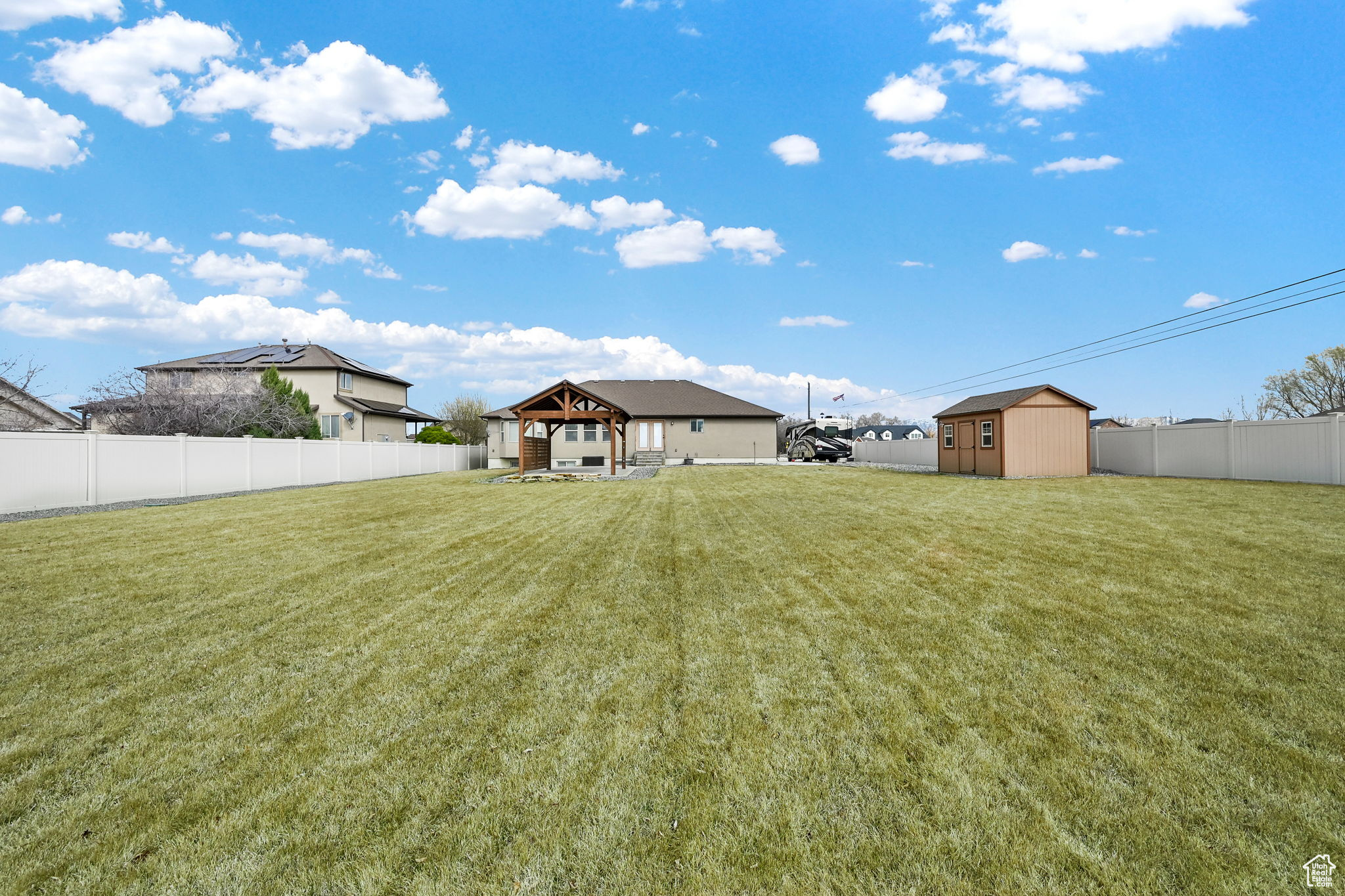 Hooper, Utah 84315, United States, 3 Bedrooms Bedrooms, ,2 BathroomsBathrooms,Residential,Active,91435