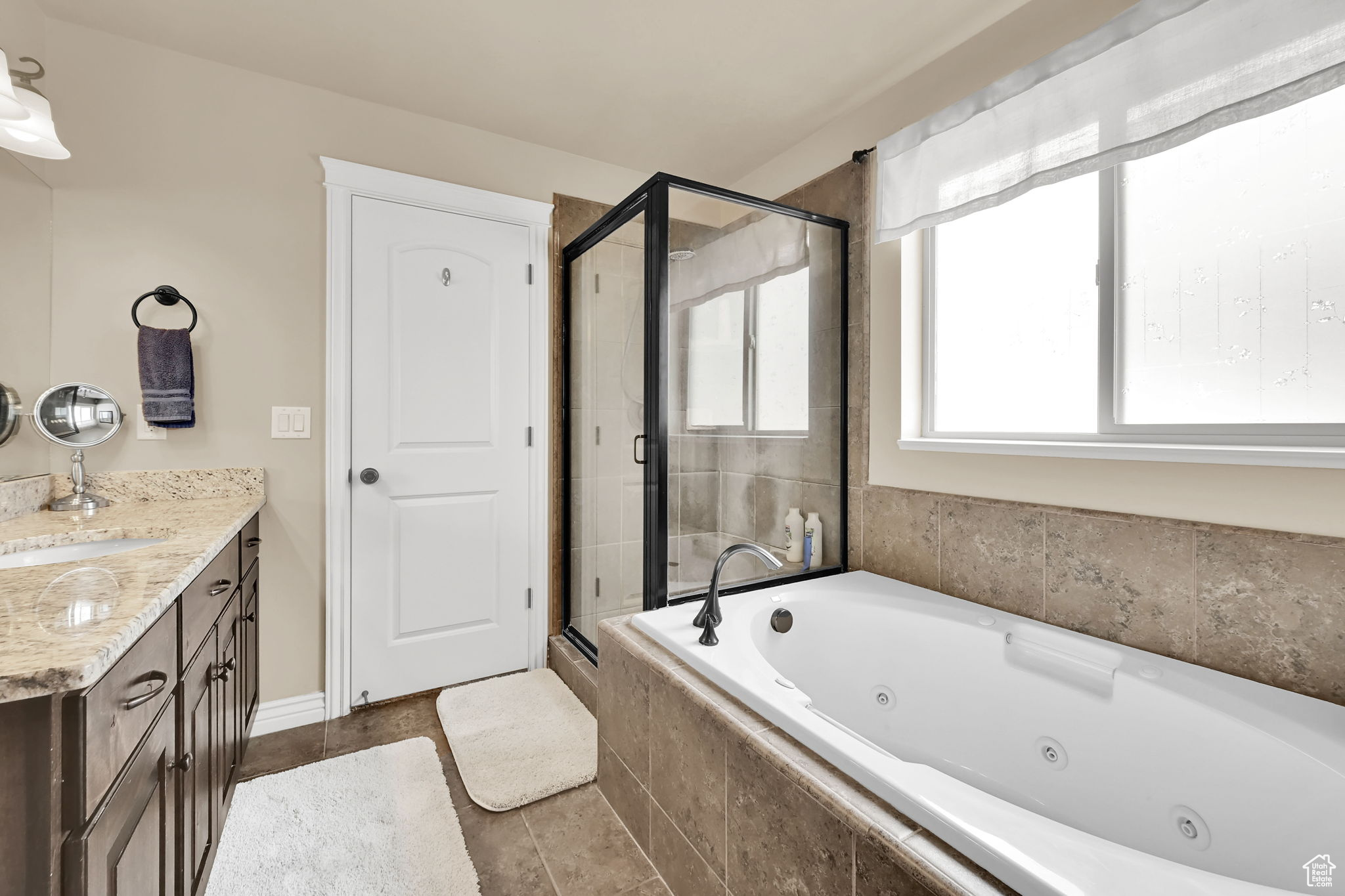 Hooper, Utah 84315, United States, 3 Bedrooms Bedrooms, ,2 BathroomsBathrooms,Residential,Active,91435