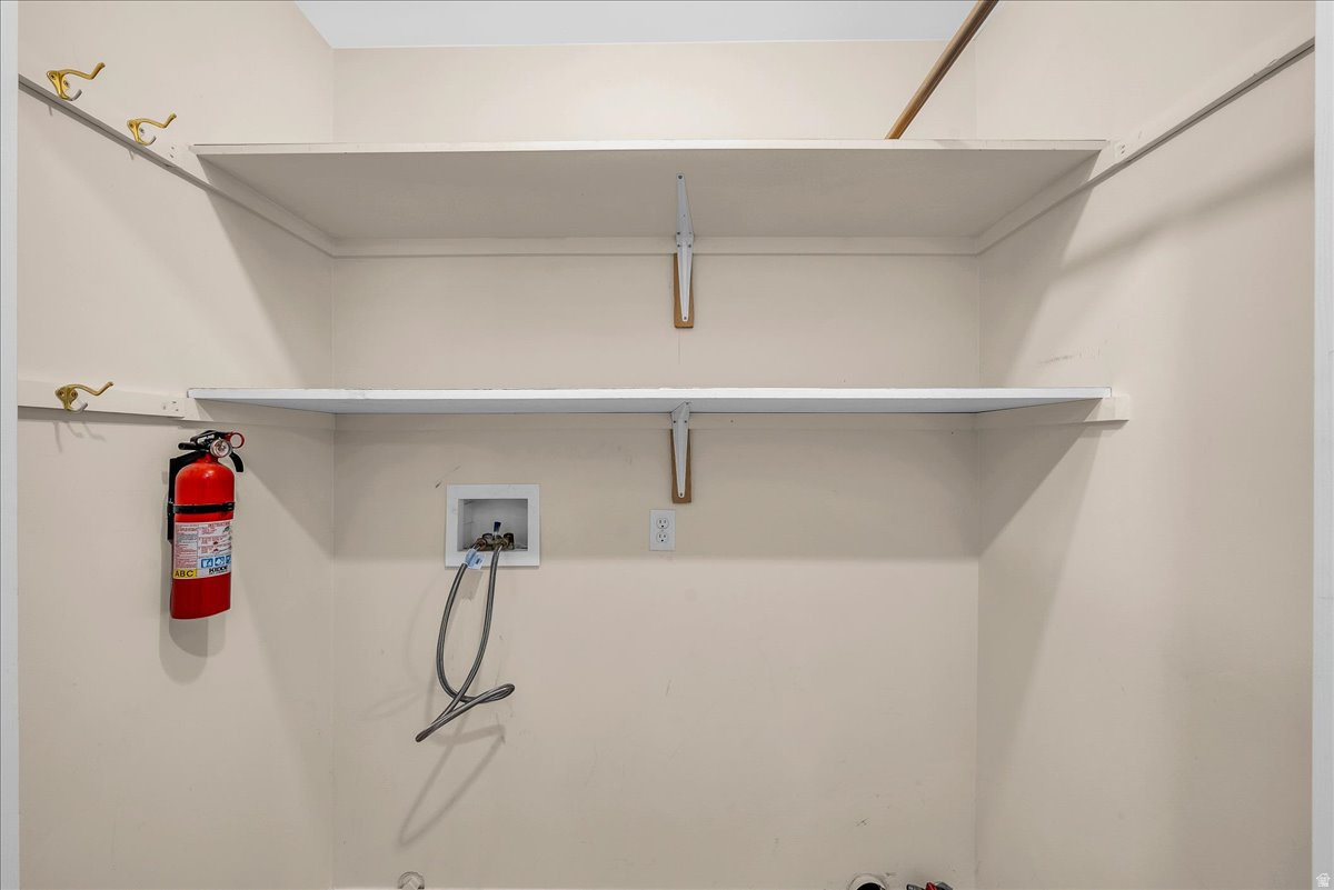 KINGS ROW EST 1 - Residential