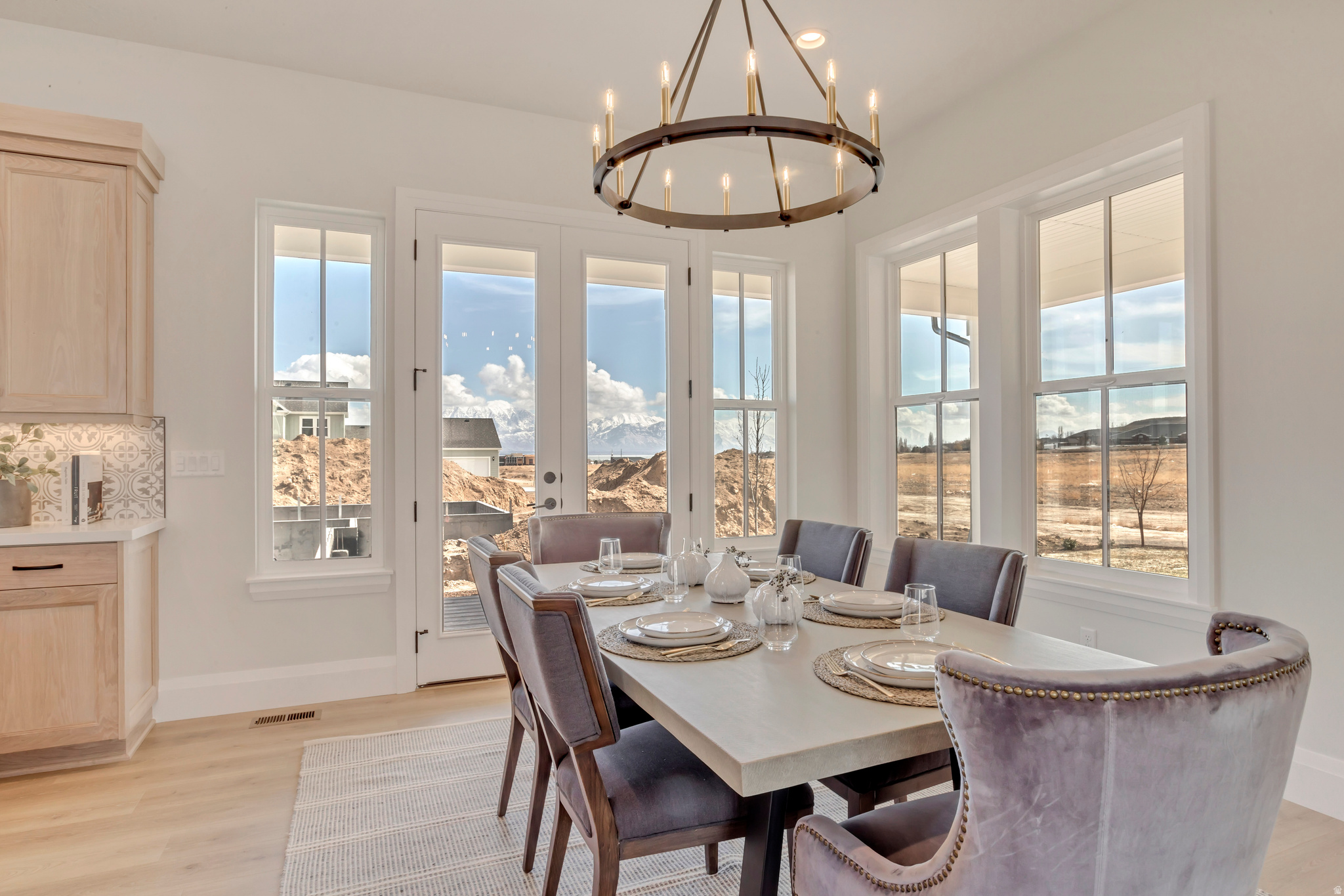 BEACON POINTE - Residential