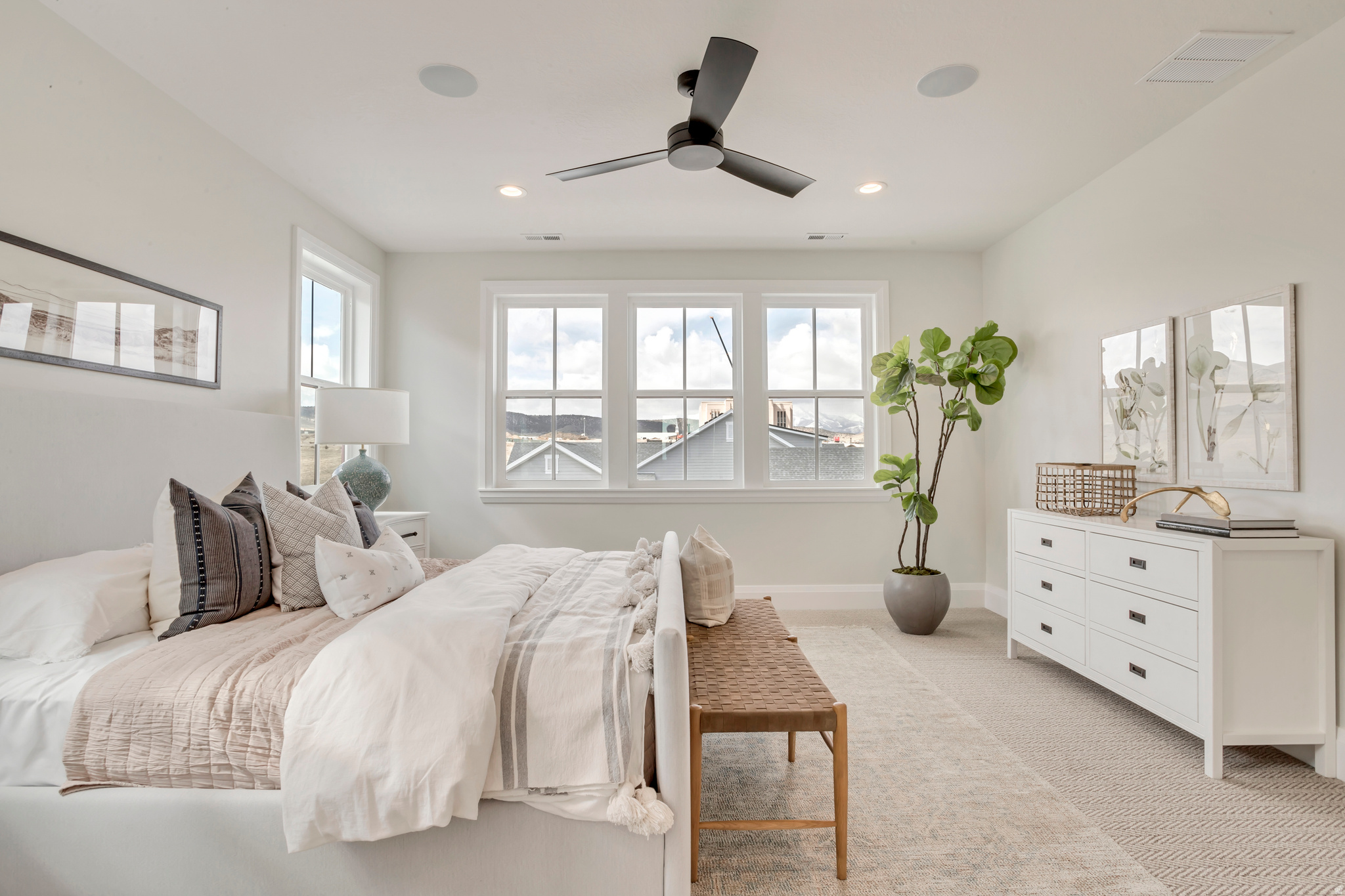 BEACON POINTE - Residential