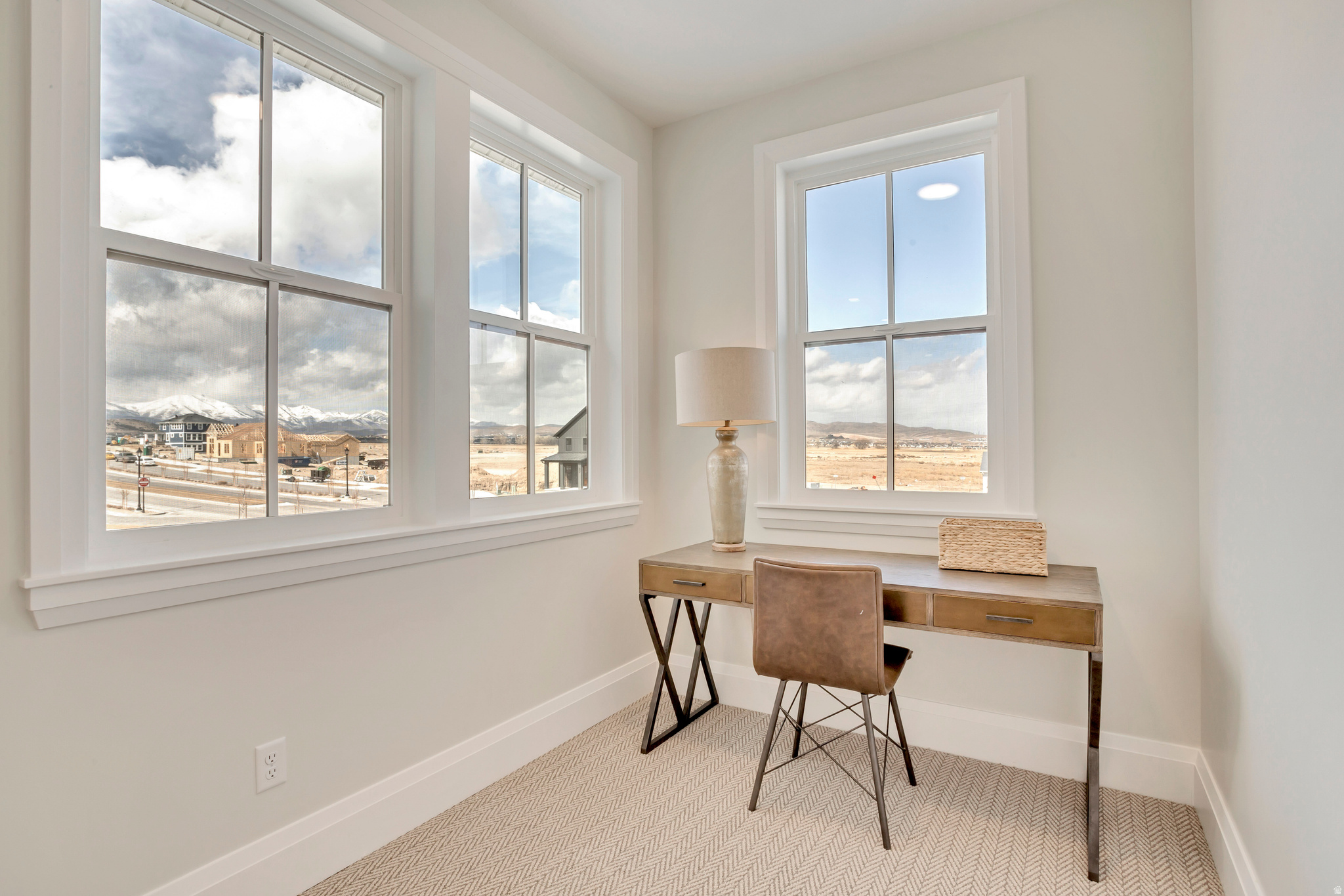 BEACON POINTE - Residential