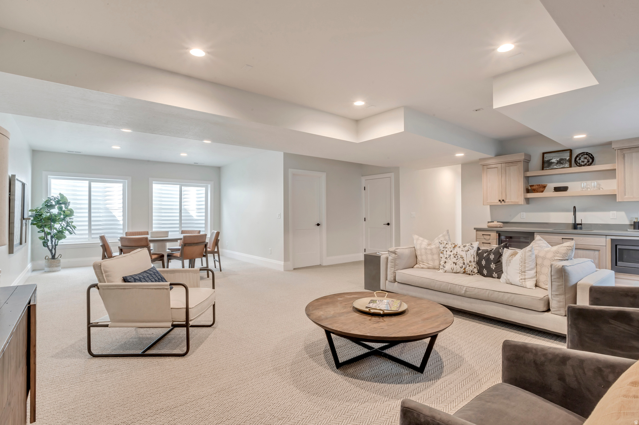 BEACON POINTE - Residential