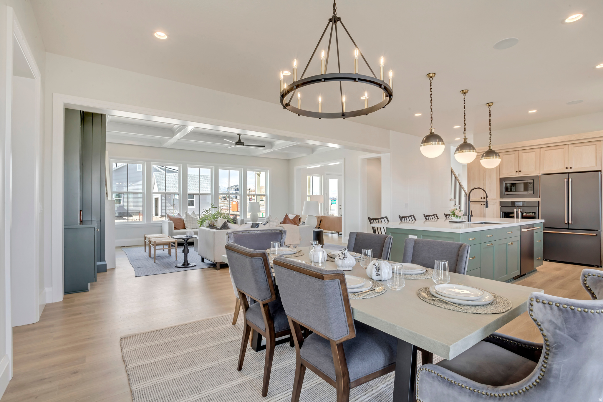 BEACON POINTE - Residential