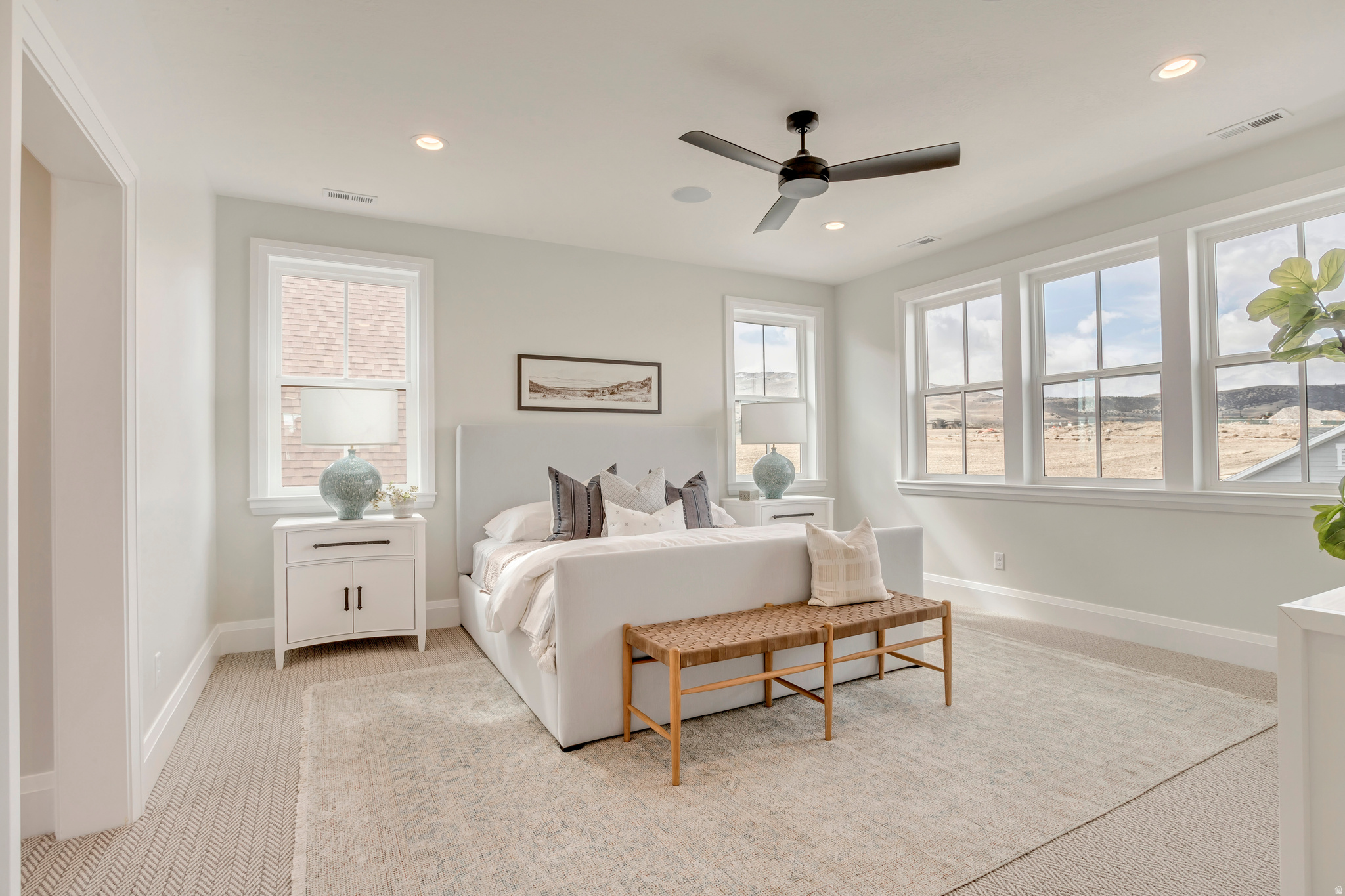 BEACON POINTE - Residential