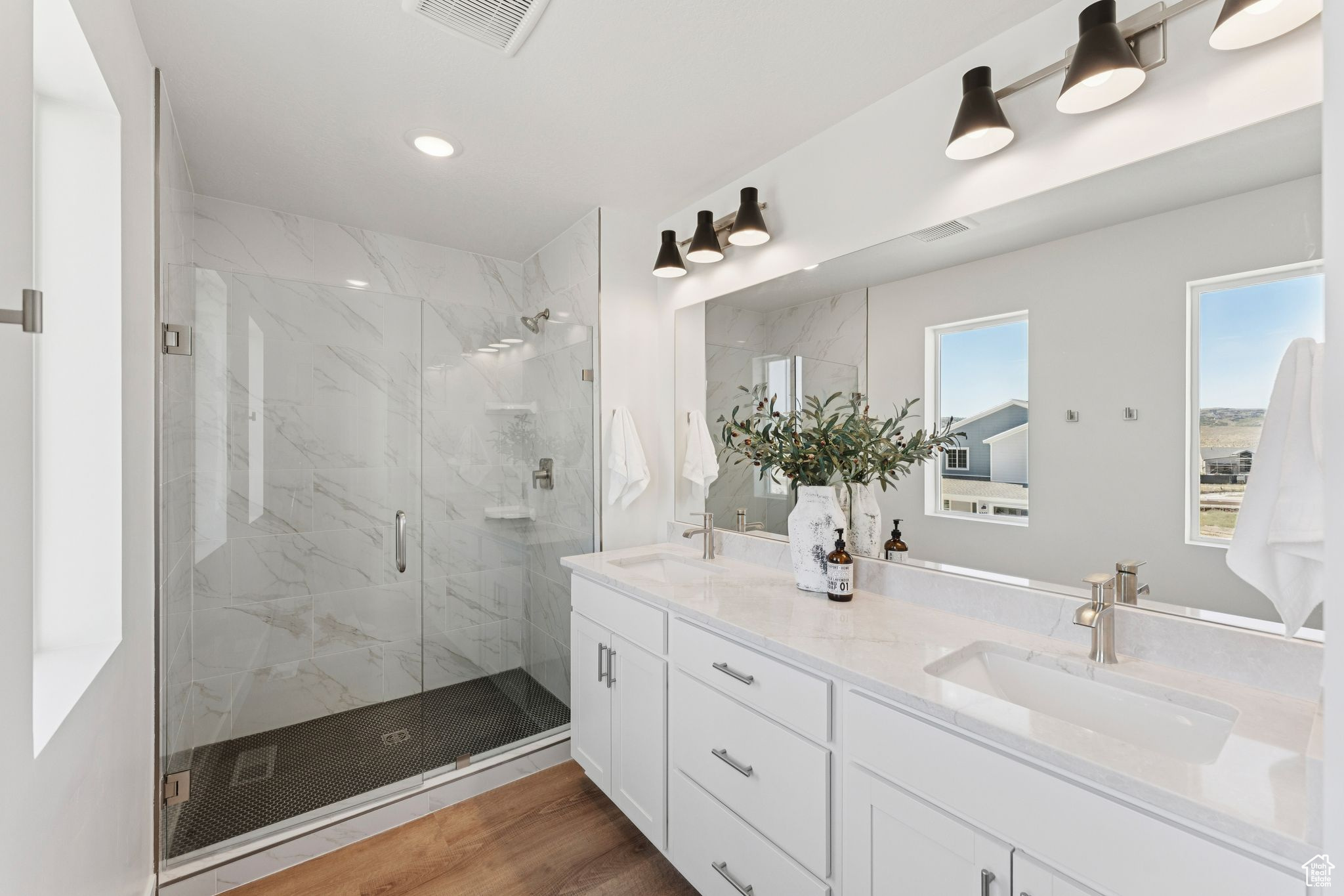 SILVER CREEK - Residential