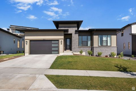 Tiny photo for 5502 N VALLEY VIEW RD W, Lehi, UT 84043 (MLS # 2099007)