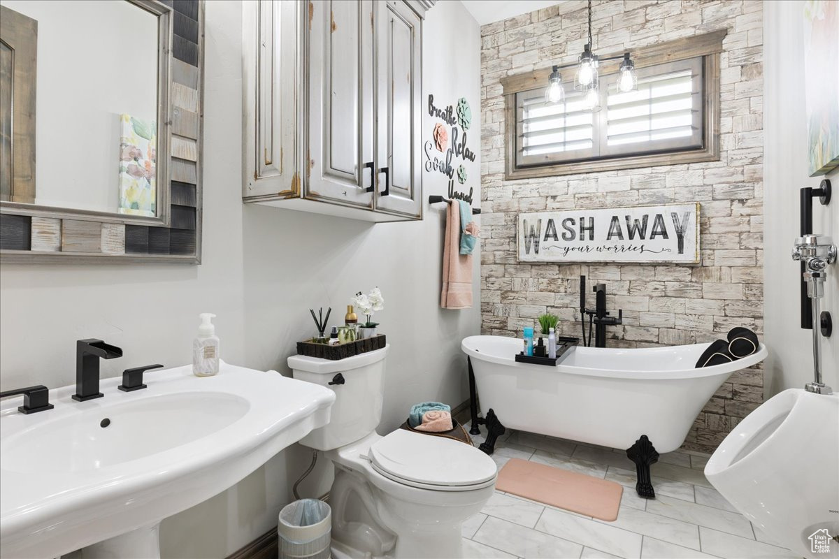 CHAPARRAL ESTATES 8TH ADDITION - Residential