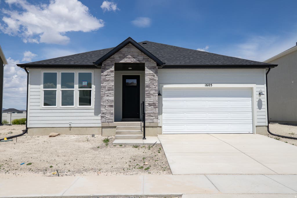Photo of 1605 E RAINBOW BRIDGE DRIVE LOT Dr #7013, Eagle Mountain, UT 84005 (MLS # 2162664)