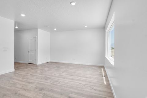 Tiny photo for 1990 E DORSET WAY #300, Salem, UT 84653 (MLS # 2148086)