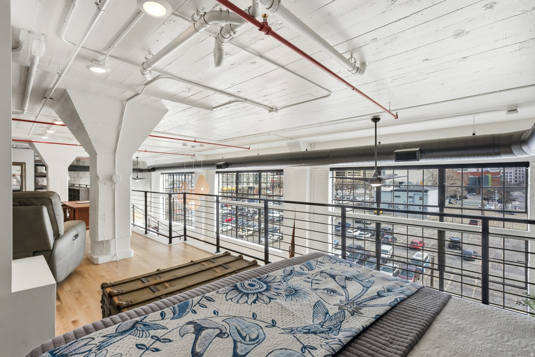 BROADWAY LOFTS - Residential