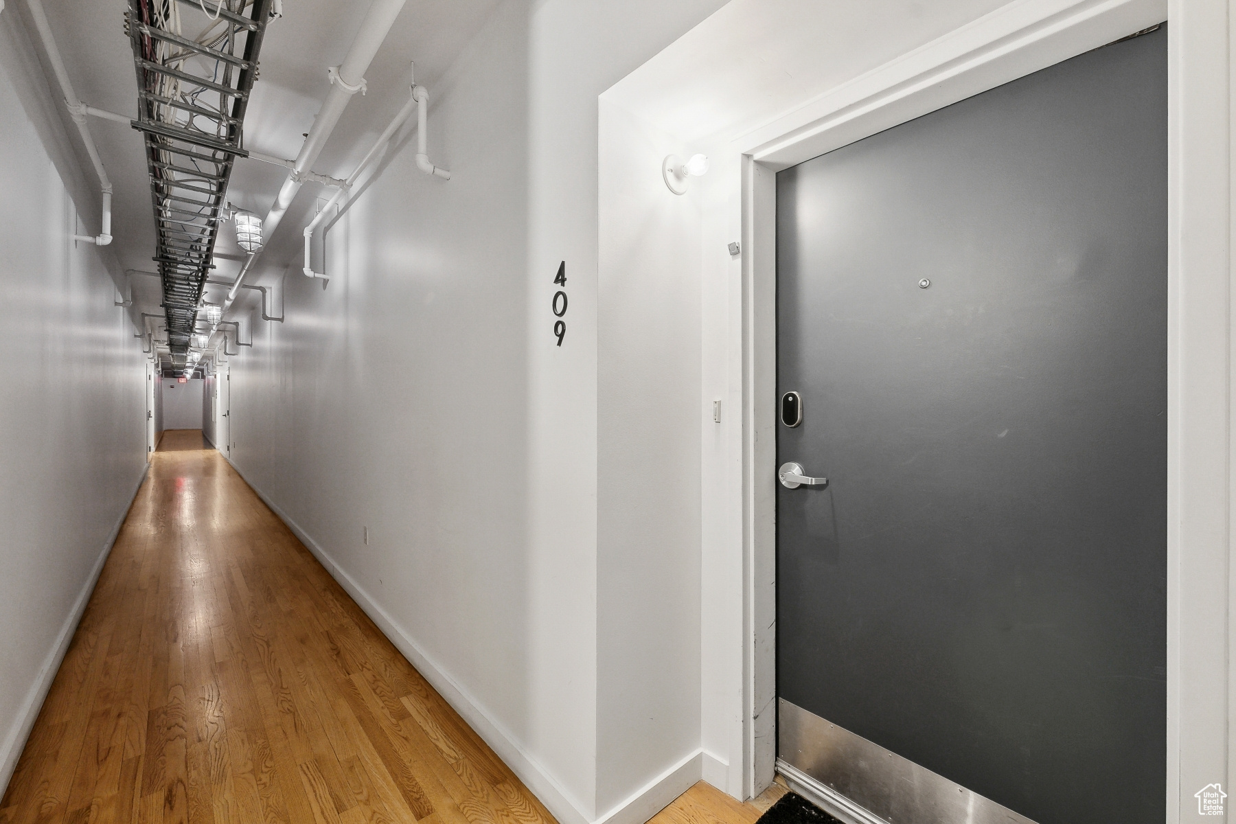 BROADWAY LOFTS - Residential