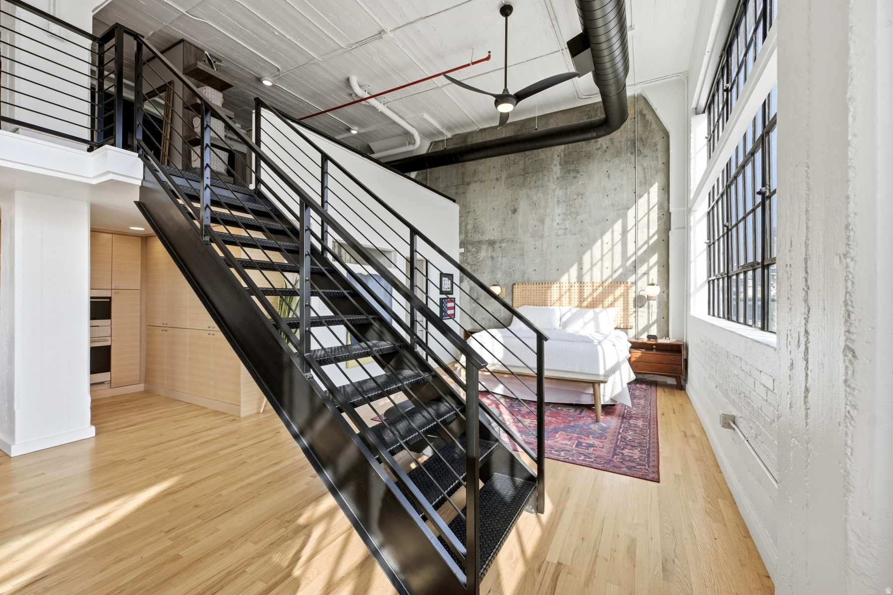 BROADWAY LOFTS - Residential