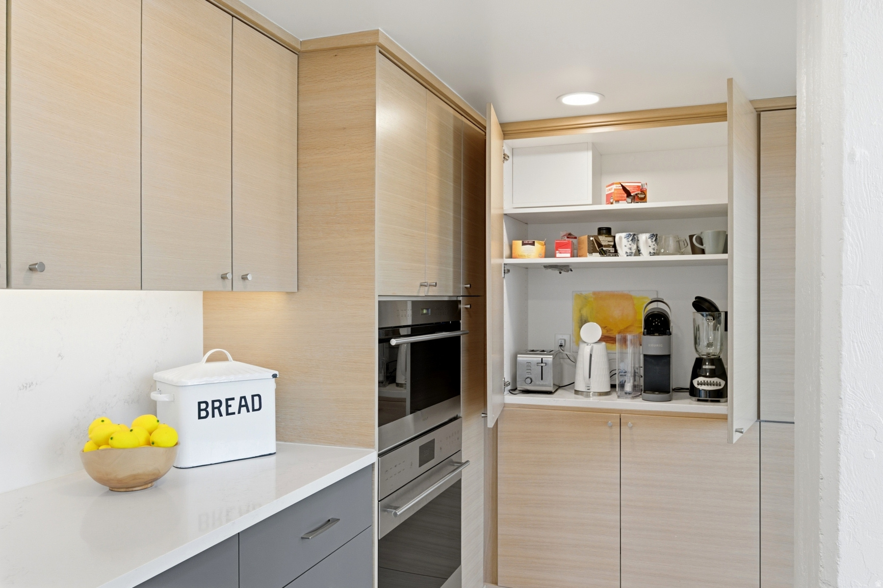 BROADWAY LOFTS - Residential