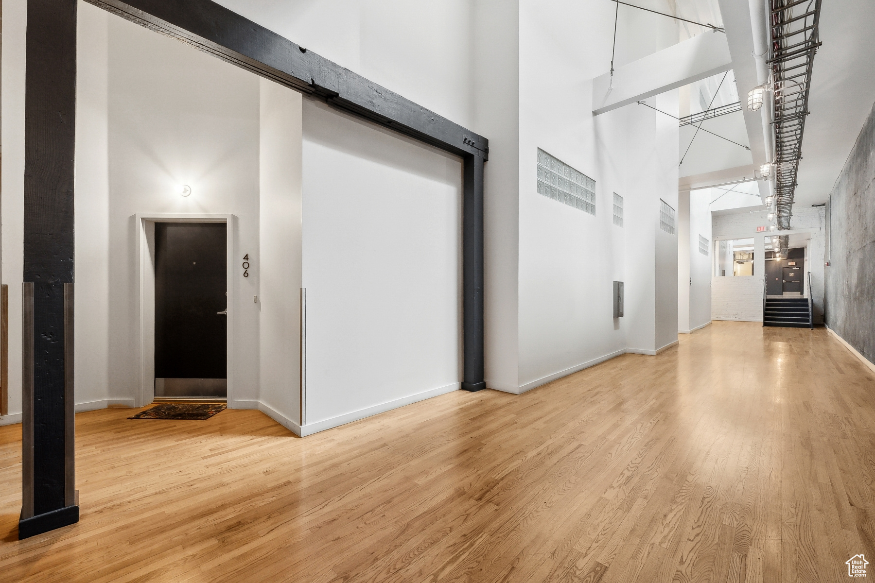 BROADWAY LOFTS - Residential