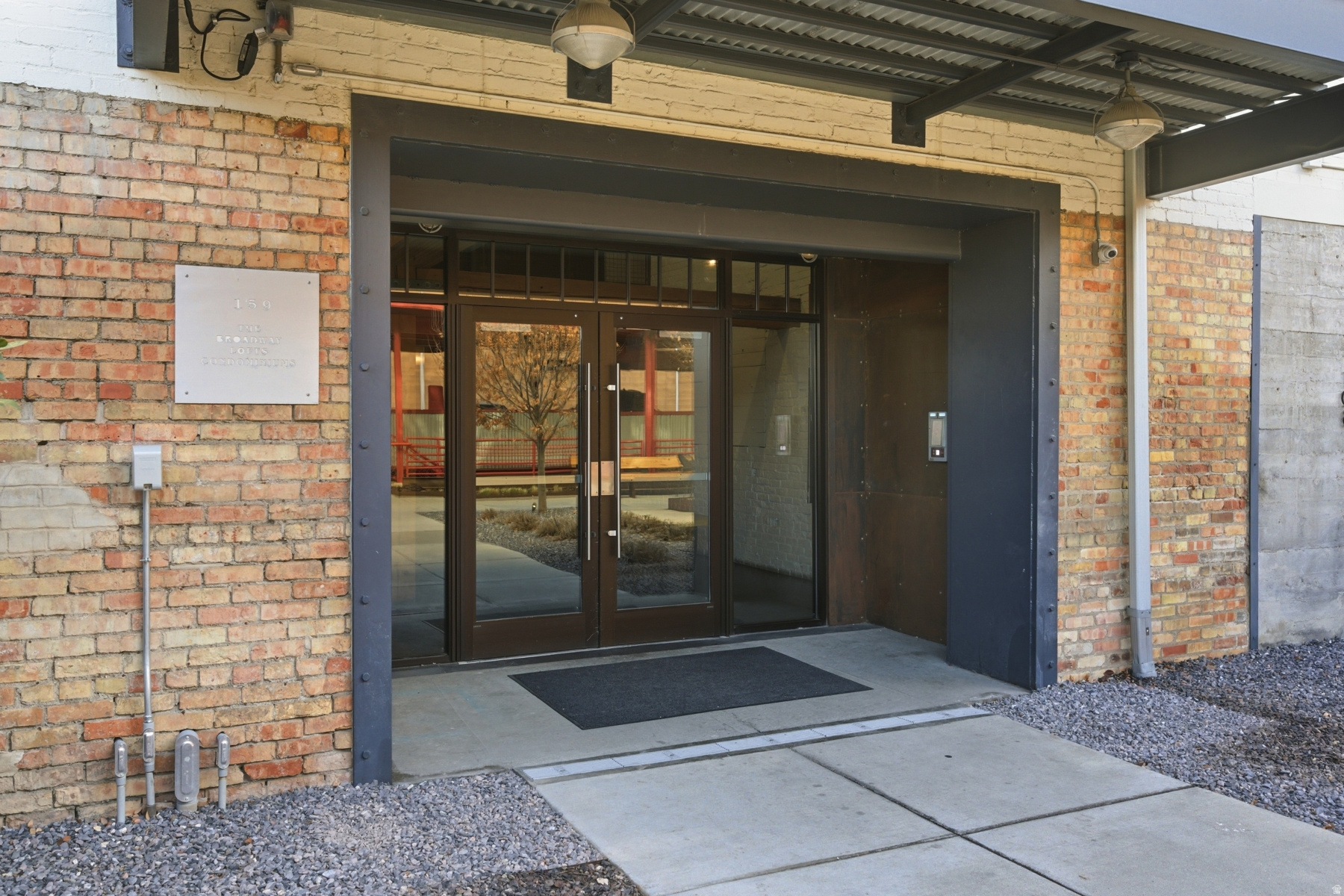 BROADWAY LOFTS - Residential