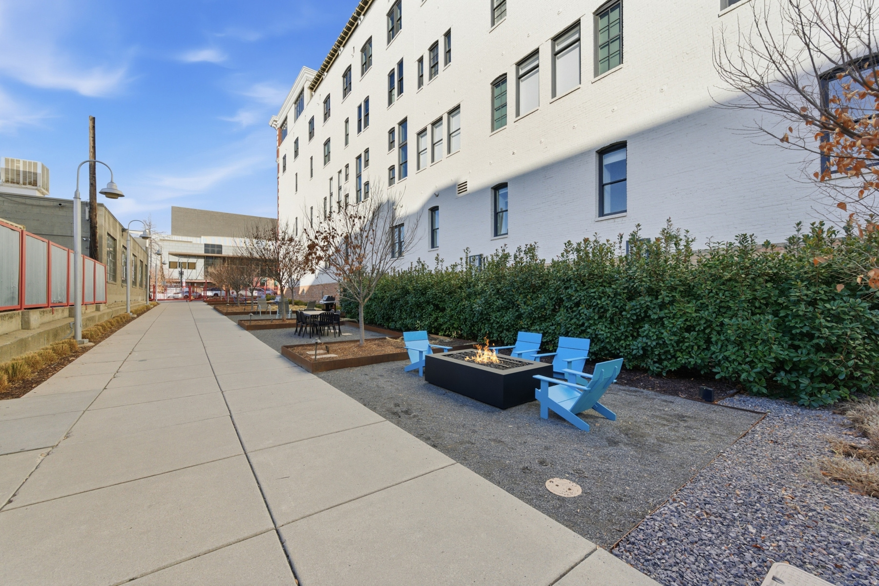 BROADWAY LOFTS - Residential