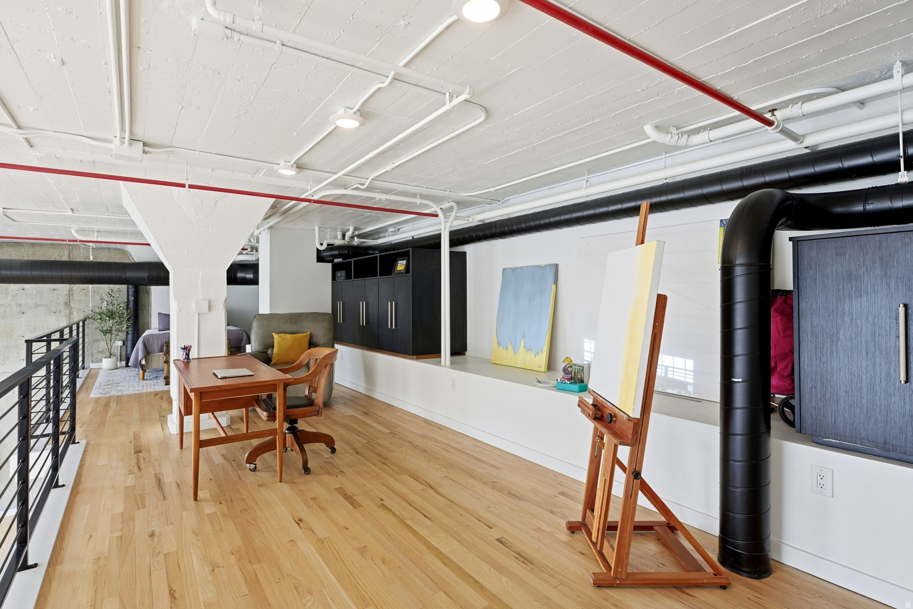 BROADWAY LOFTS - Residential