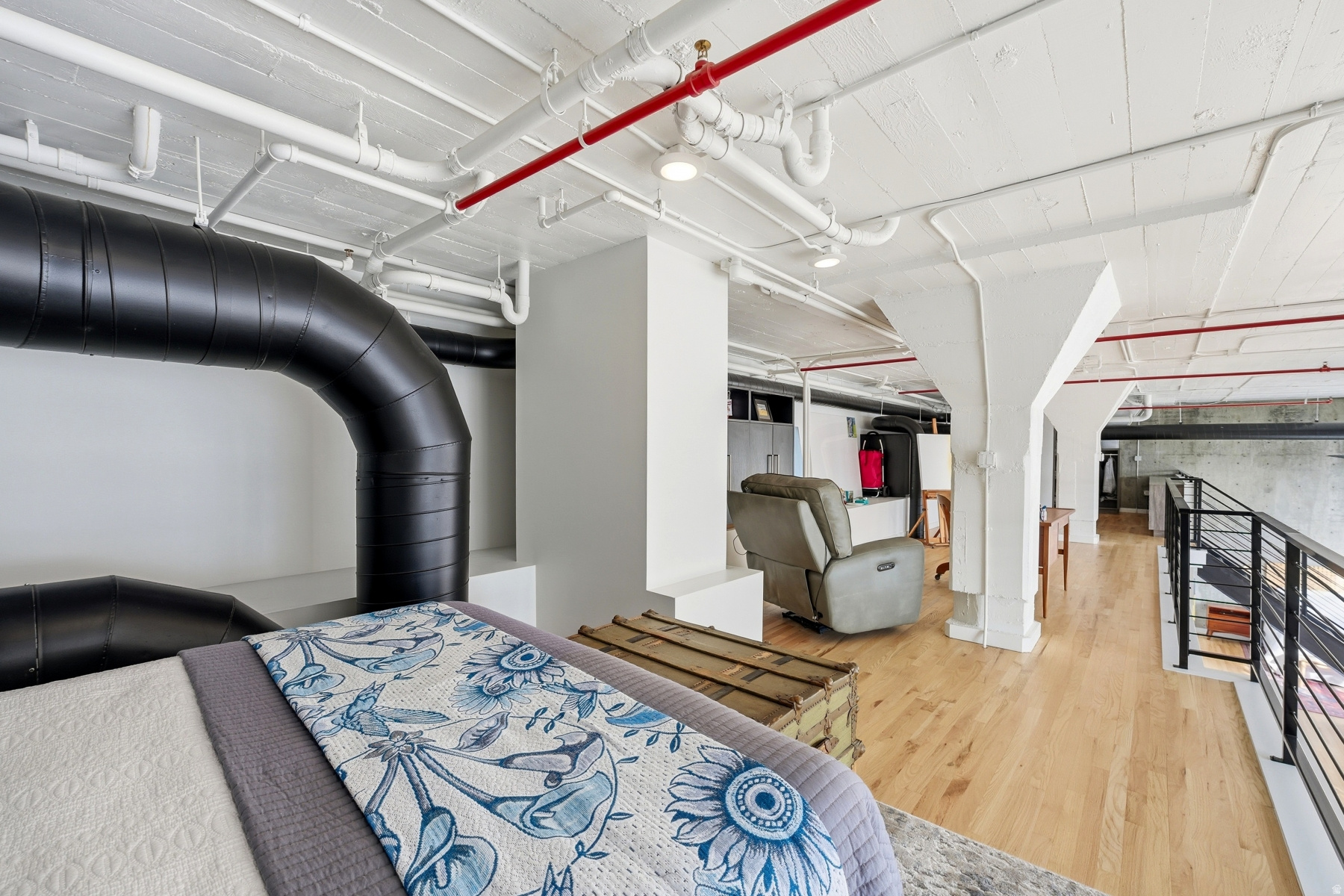 BROADWAY LOFTS - Residential