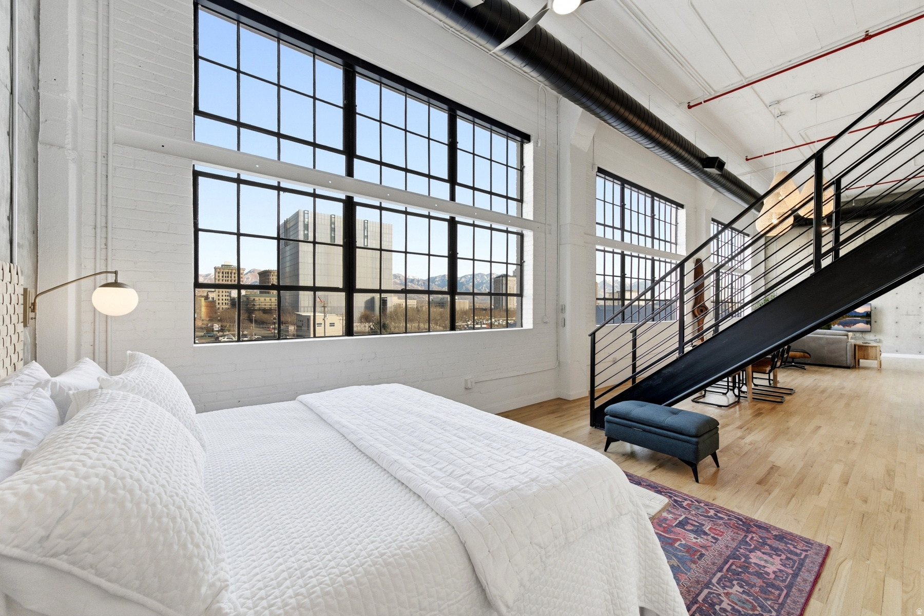 BROADWAY LOFTS - Residential