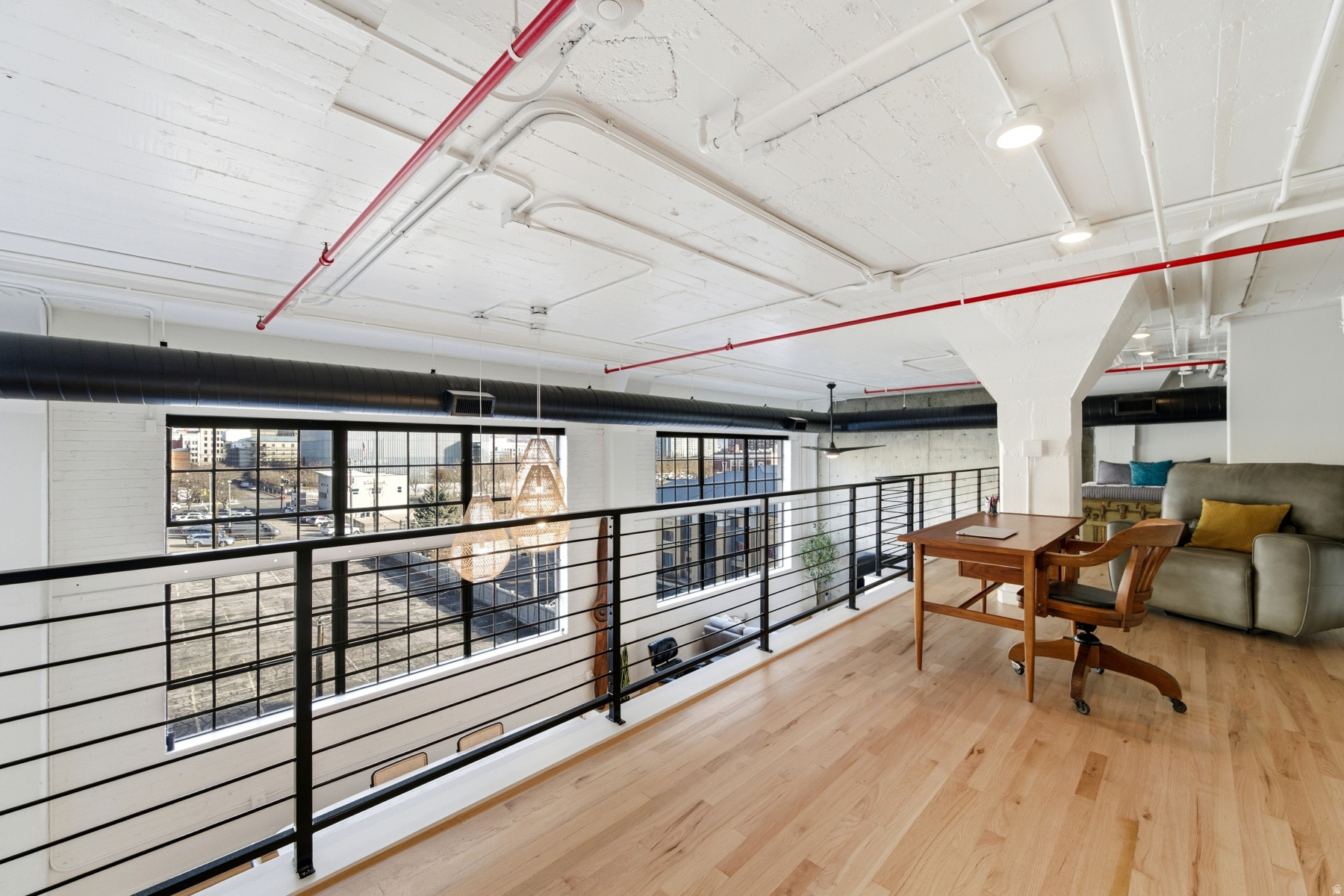 BROADWAY LOFTS - Residential