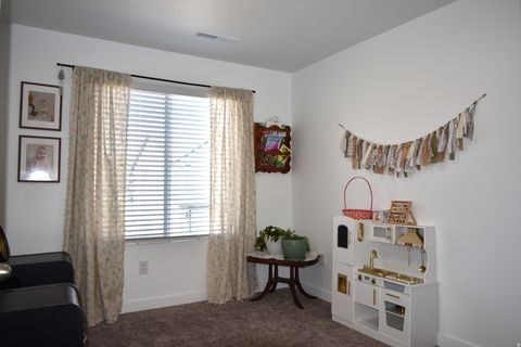 Tiny photo for 1369 S POLE CREEK LN, Washington, UT 84780 (MLS # 2132109)