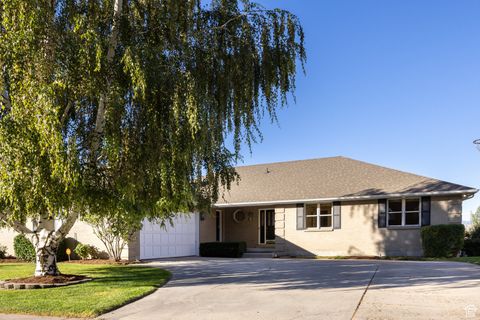 Tiny photo for 4340 S LYNNE LN, Holladay, UT 84124 (MLS # 2110993)