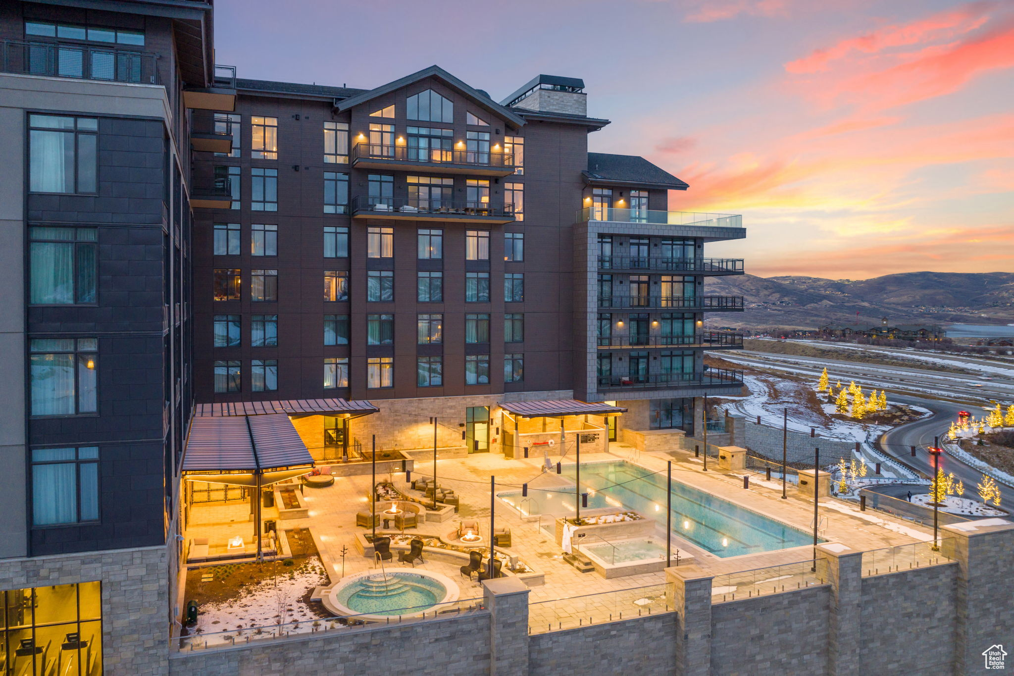 1702 GLENCOE MOUNTAIN WAY 7050