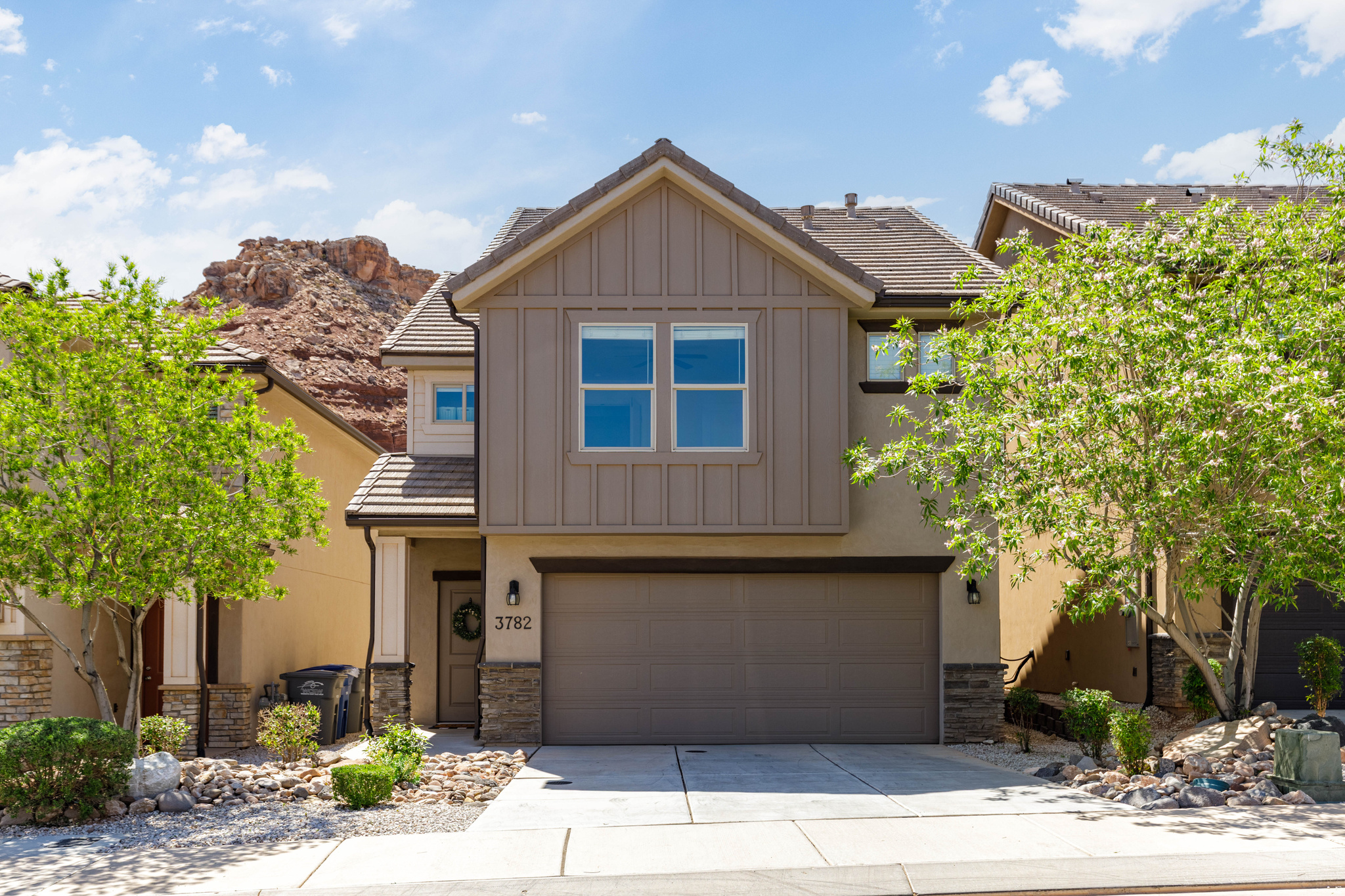DESERT BLUFF AT DESERT CANYONS TOWNHOMES - Residential