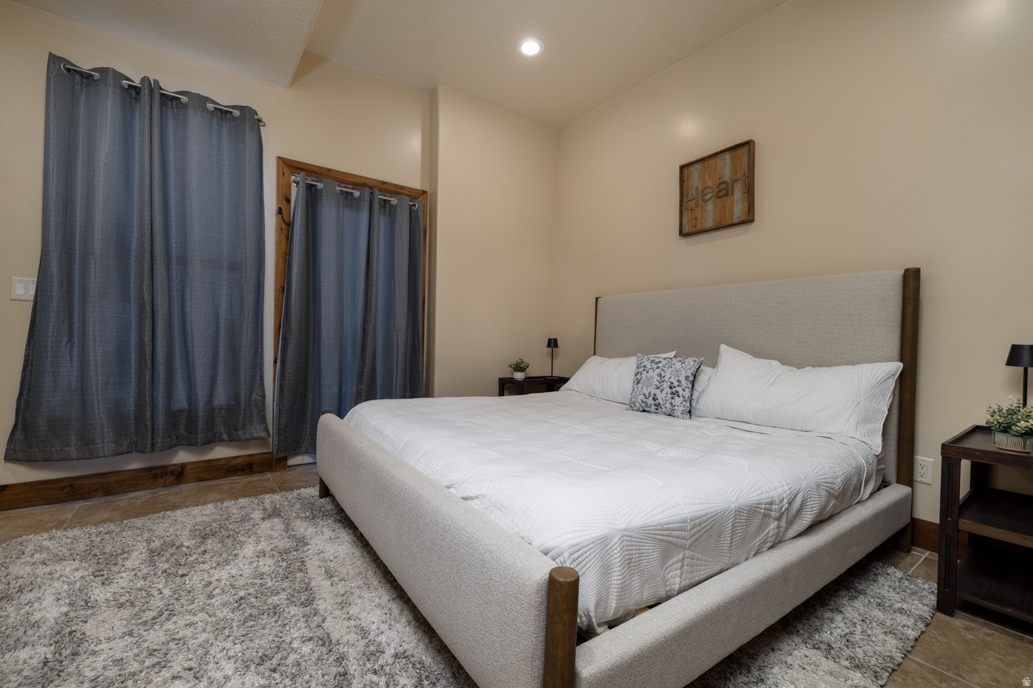 AIR VILLAGE HILLS SUBDIVISION, AMENDED - Residential