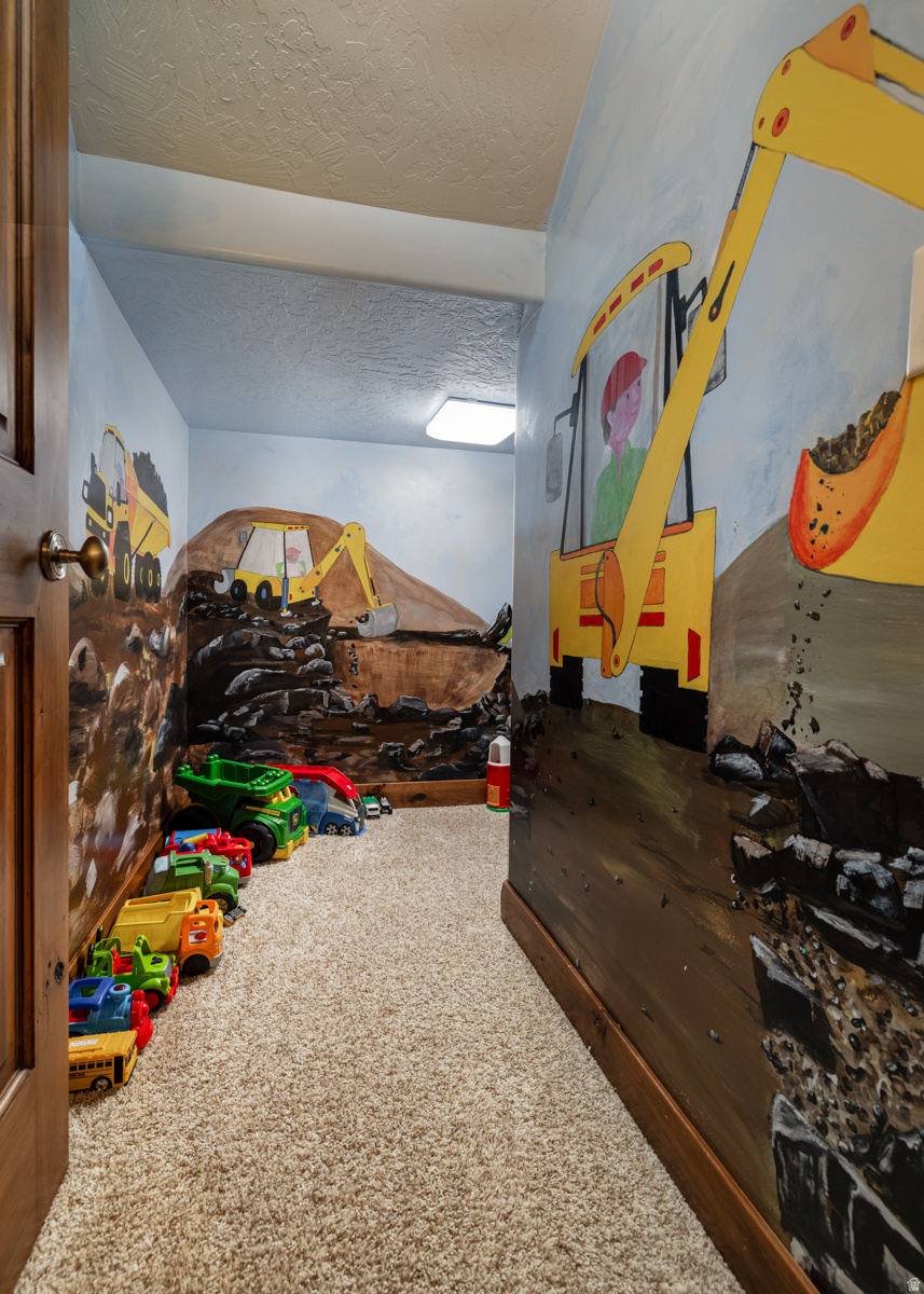 AIR VILLAGE HILLS SUBDIVISION, AMENDED - Residential