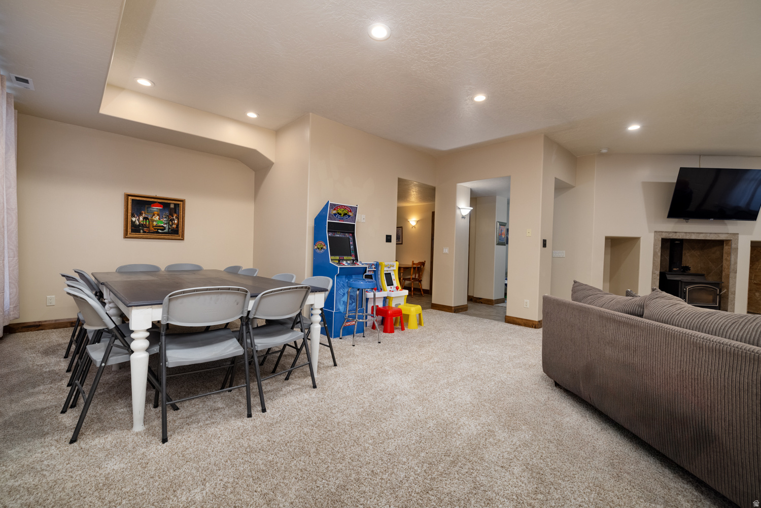 AIR VILLAGE HILLS SUBDIVISION, AMENDED - Residential